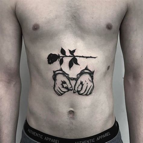 Tatuajes para hombres abdomen